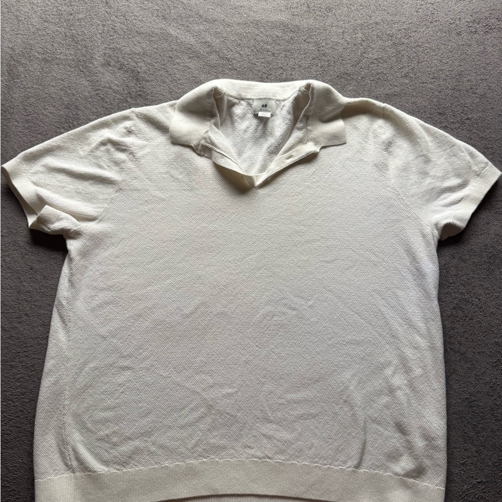 H&M Men's V-Neck Cream Sweater